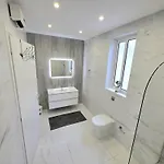 Sunrise 71 Seaviews Apartment