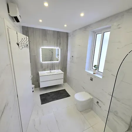 Sunrise 71 Seaviews Apartman