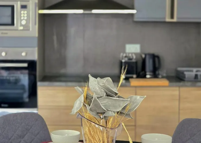 Sunrise 71 Seaviews *